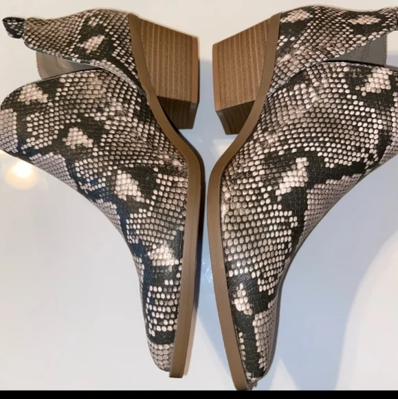 Universal Thread snake print Cari Cut Out Ankle Bootie sz 10 black tan - Picture 7 of 9